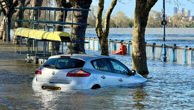 Pozor na zaplavená ojetá auta: Jak podvod funguje?