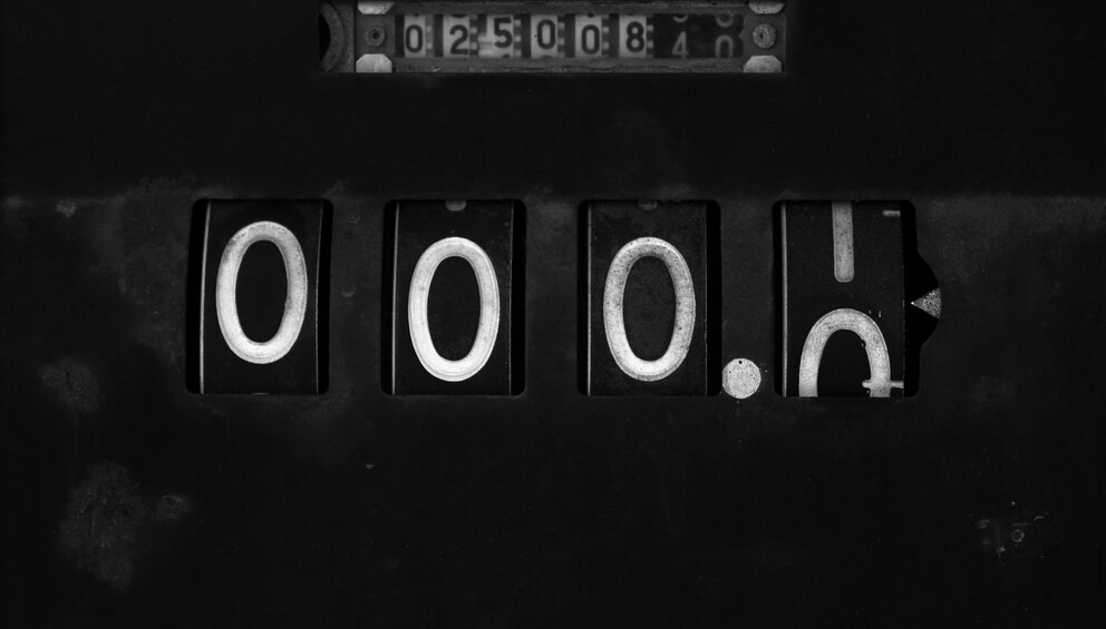 Češi zaplatí za stočené tachometry až 11,8 miliardy korun ročně