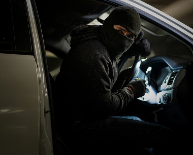 Pozor na kradená auta (nejen) mimo Schengen. Přihlásíte je, ale pak vám je mohou zabavit