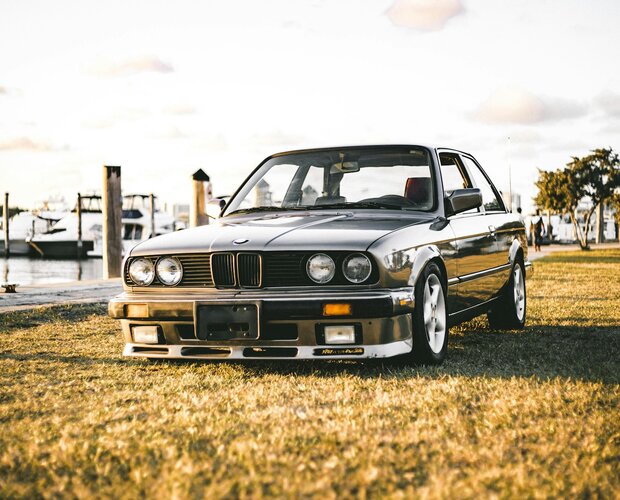 Podíl dovezených aut starších 15 let vzrostl za 20 let více než pětinásobně