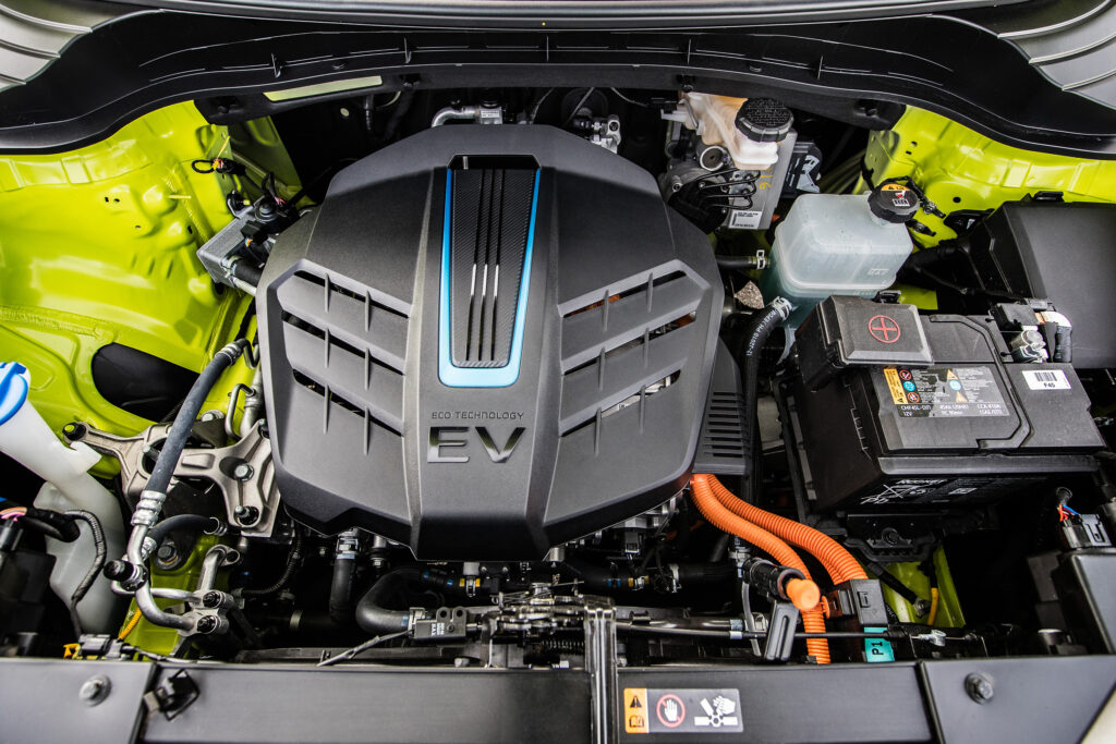 kona_baterka_12V